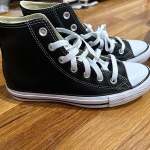 Size M 6  W 8 - Converse Chuck Taylor All Star High Black 2019 brand new in box